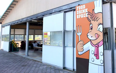 フードコートイメージ