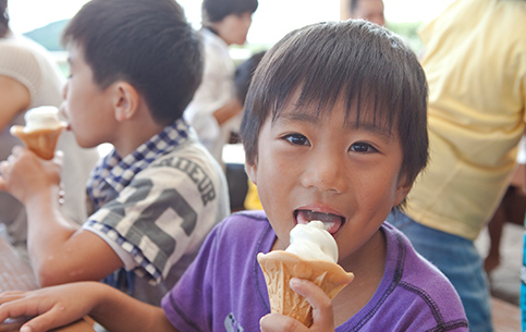 フードコートイメージ