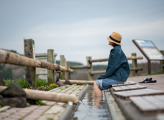 天然温泉の足湯