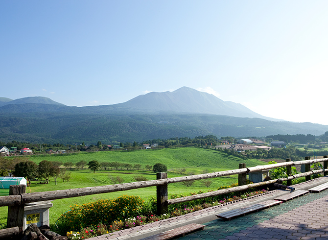 天然温泉の足湯