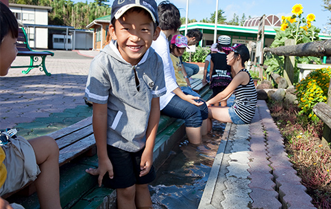 夏は冷たい地下水の足水